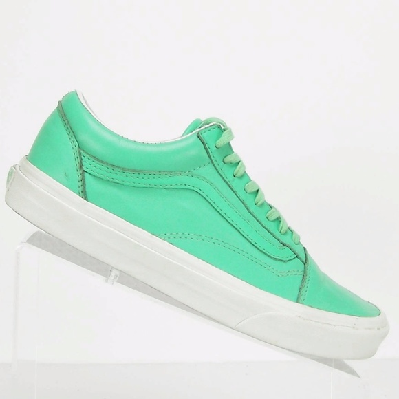 green shoes vans